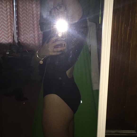 Capezio women’s medium leotard - Picture 2 of 3